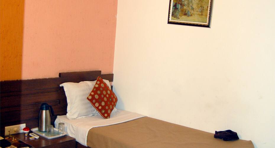 Hotel The Galaxy, Jabalpur 4
